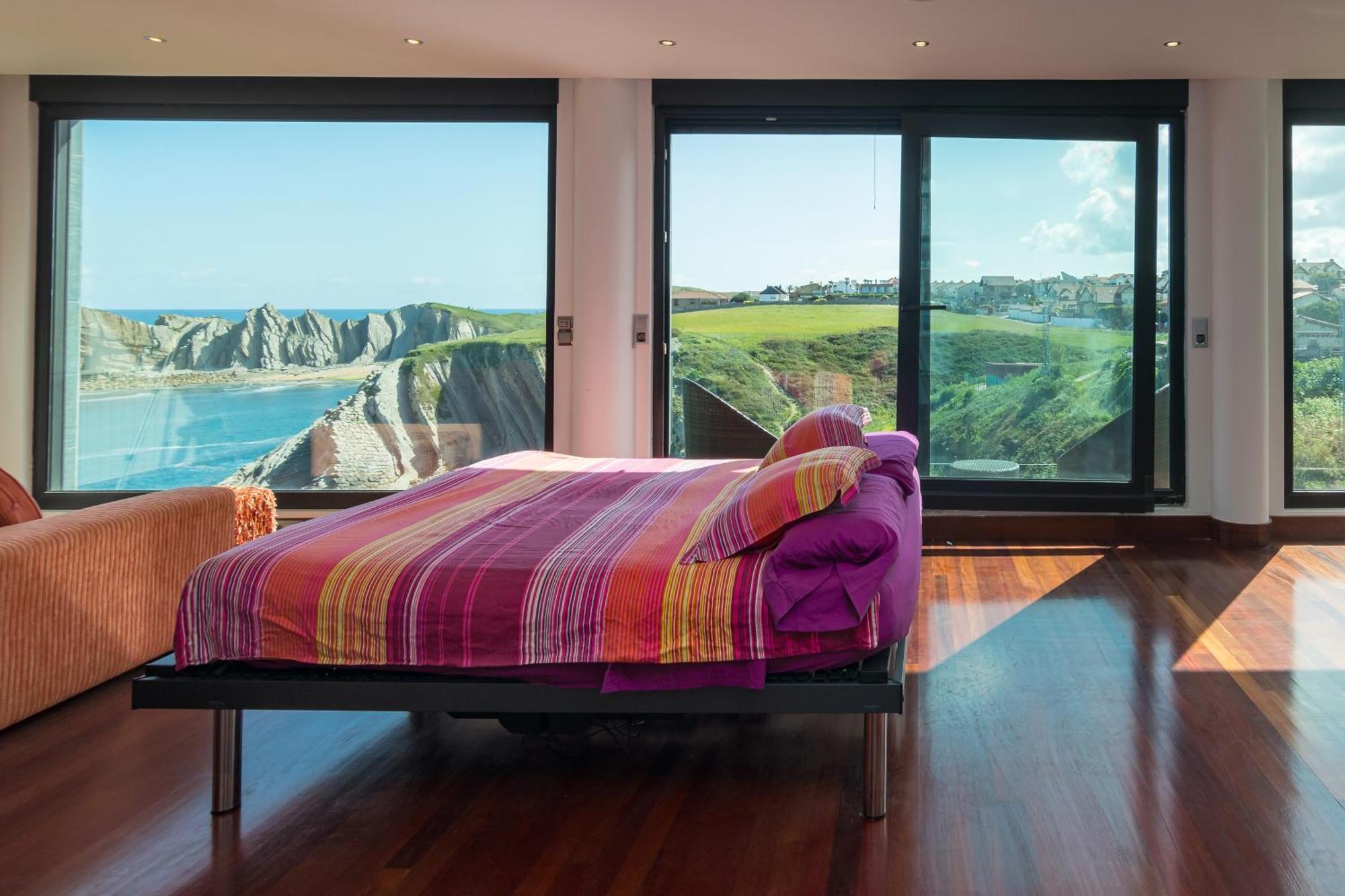 Espectacular villa al borde del mar Liencres Exterior foto